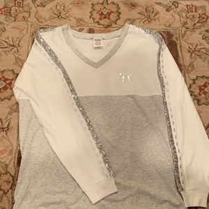 VS Pink - long sleeve top - size small